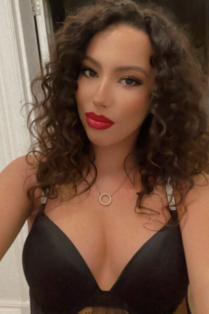 Mistress Drew