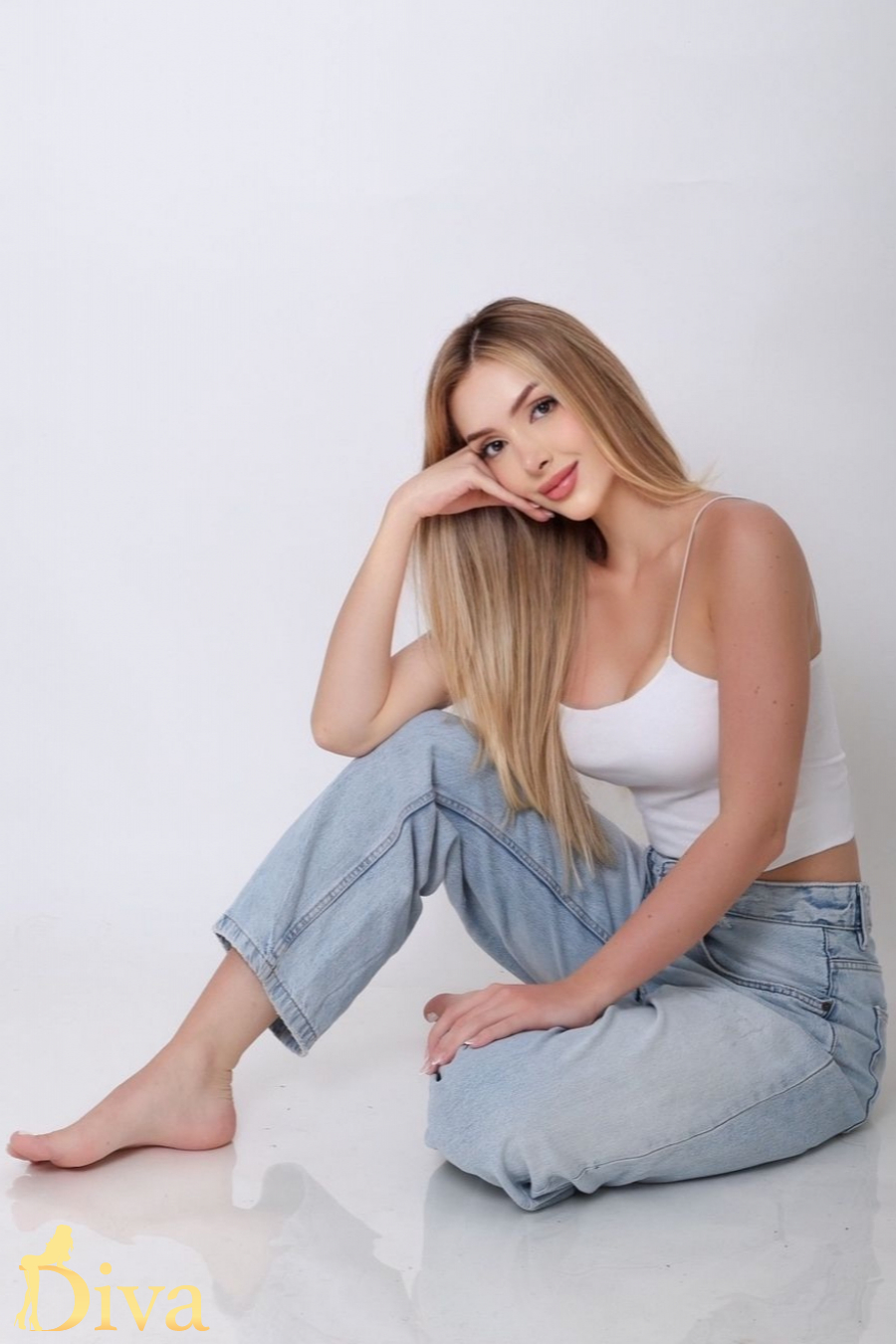 blonde-earls-court-aldona-r17671132021799-0001.jpeg