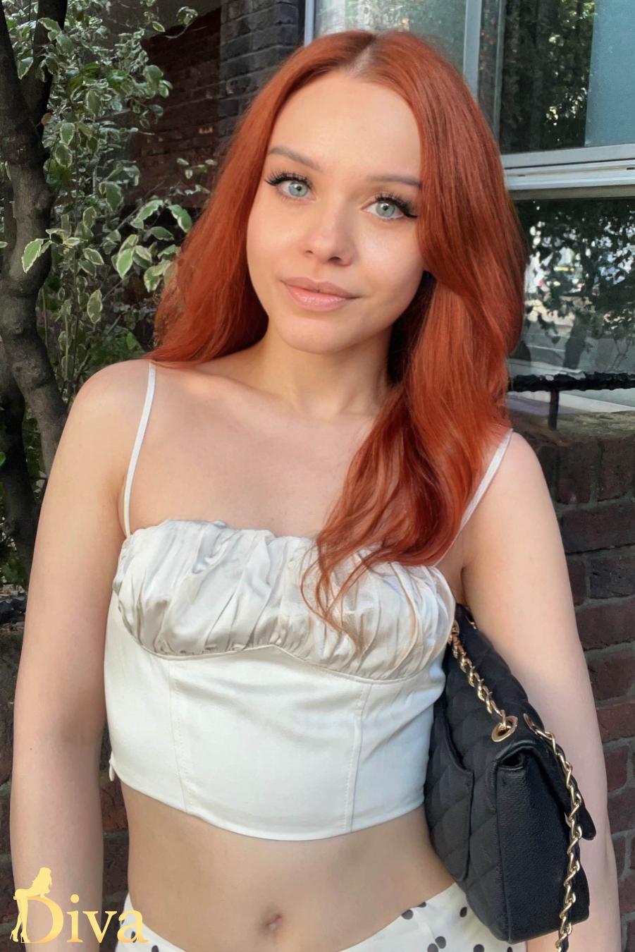 redhead-earls-court-south-kensington-gloucester-road-lakmie-r17797990110092-0001.jpg
