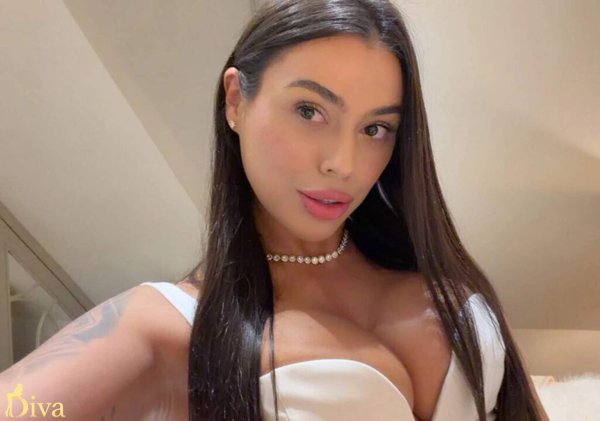 brunette-knightsbridge-south-kensington-sloane-square-juciara-r17735758689280-0001.jpeg