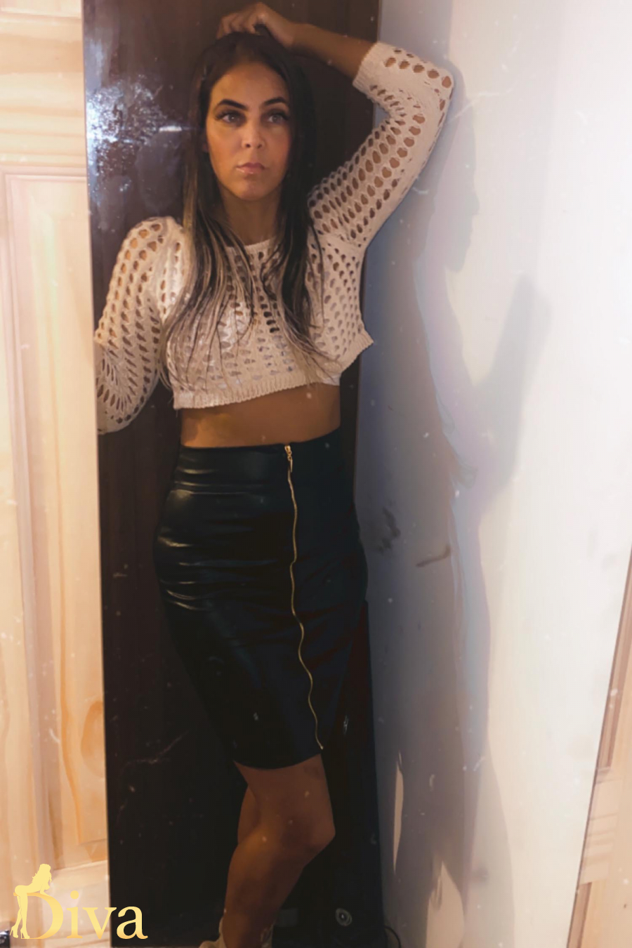 brunette-outcalls-only-genesis-r16973086975286-0002.jpg