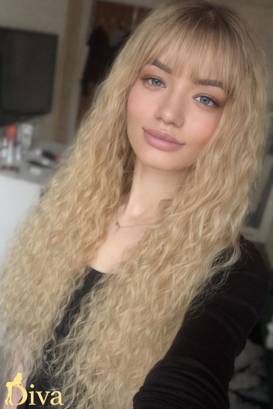 blonde-knightsbridge-sloane-square-hyde-park-corner-minnie-r17752276489248-0002.jpg