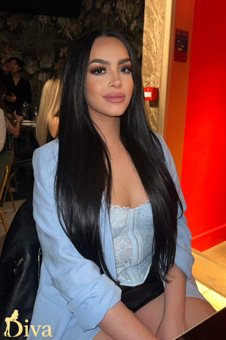 brunette-high-street-kensington-gloucester-road-earls-court-fauna-r16972914529233-0002.jpg