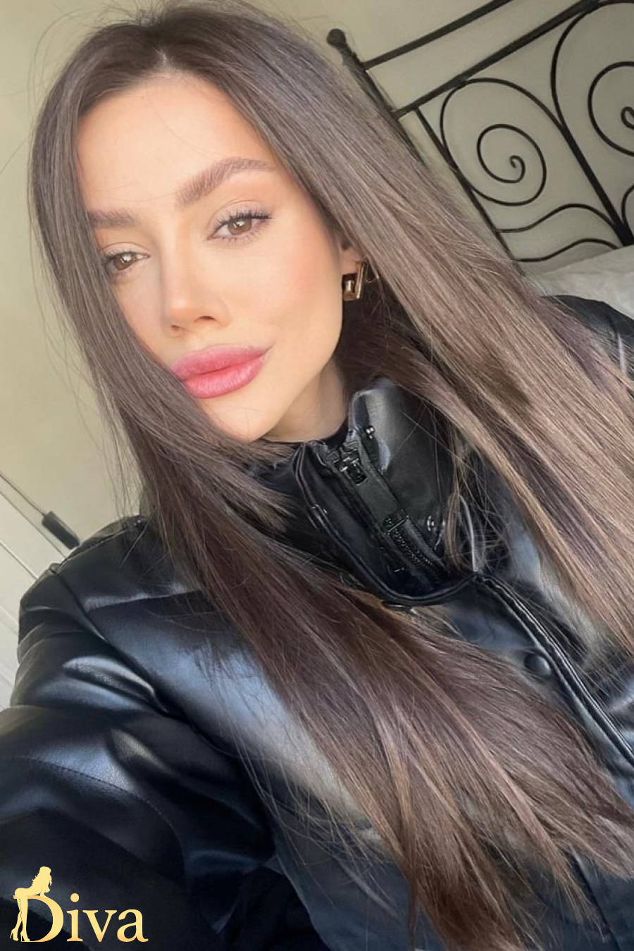 brunette-fontana-r17083726862867-0002.jpg