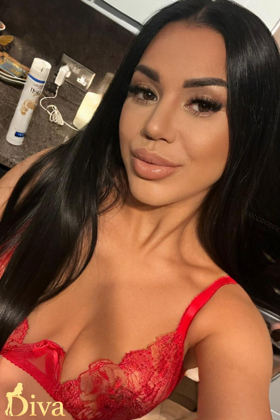 brunette-gloucester-road-earls-court-west-brompton-hermine-r17281359699222-0001.jpeg