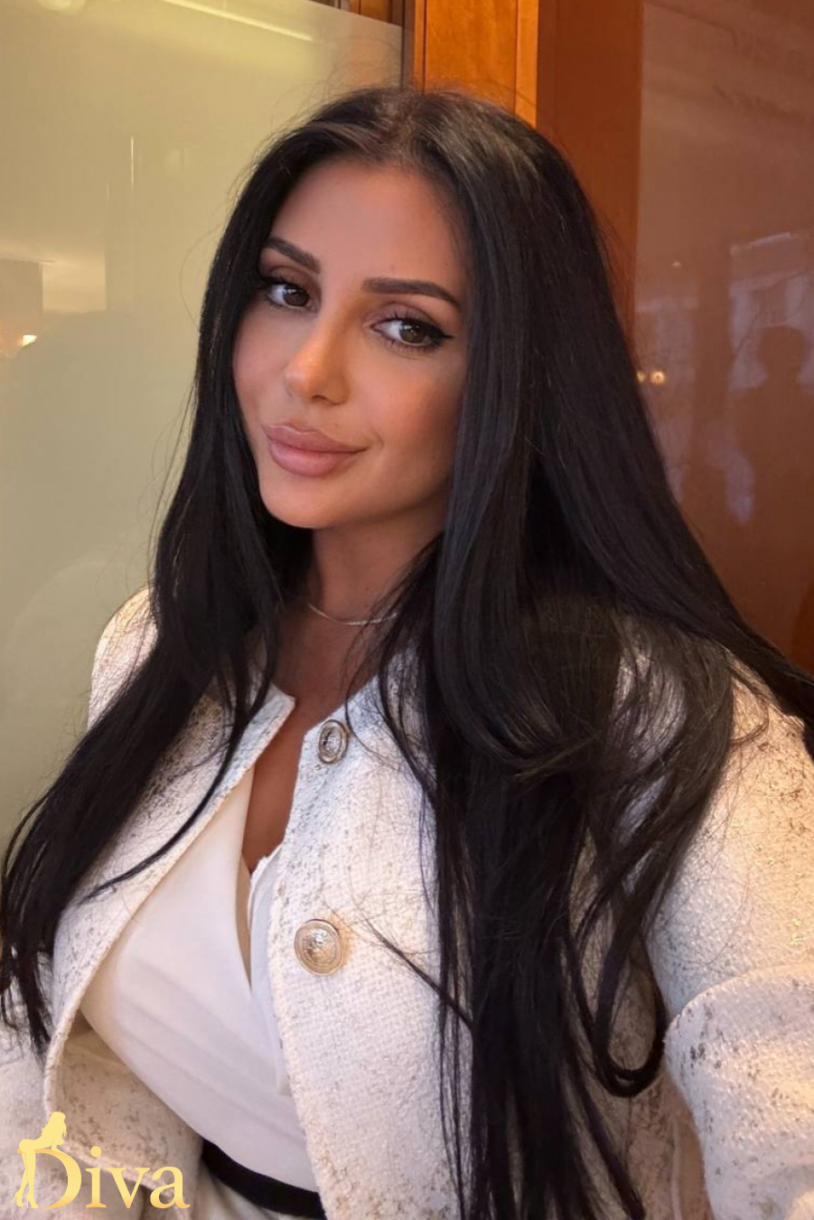 brunette-gloucester-road-south-kensington-earls-court-jackline-r17486909685923-0001.jpg