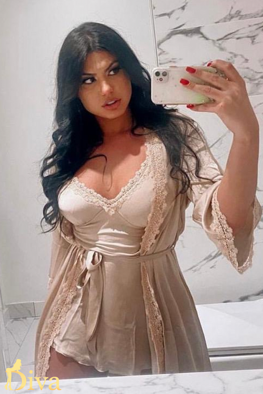 brunette-victoria-ponta-r17377443108934-0001.jpeg