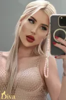 jullie-r17054327725318-0002.jpg