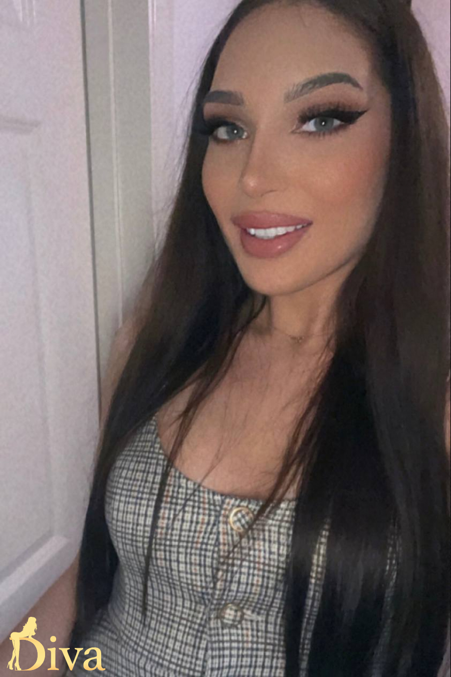 brunette-edgware-road-paddington-marylebone-salima-r16973868763611-0002.jpg