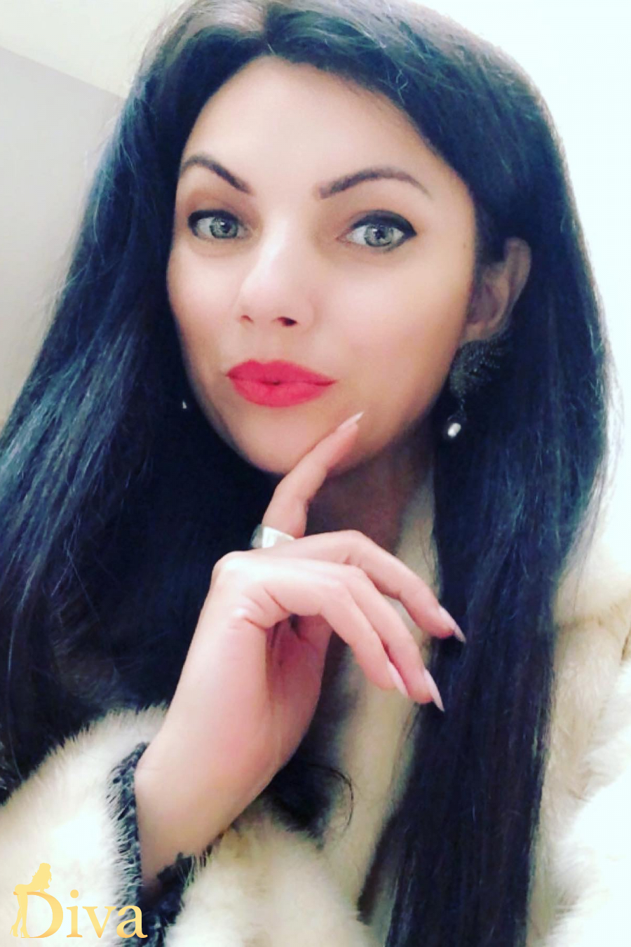 brunette-south-kensington-sloane-square-gloucester-road-greya-r16973986824484-0003.jpeg