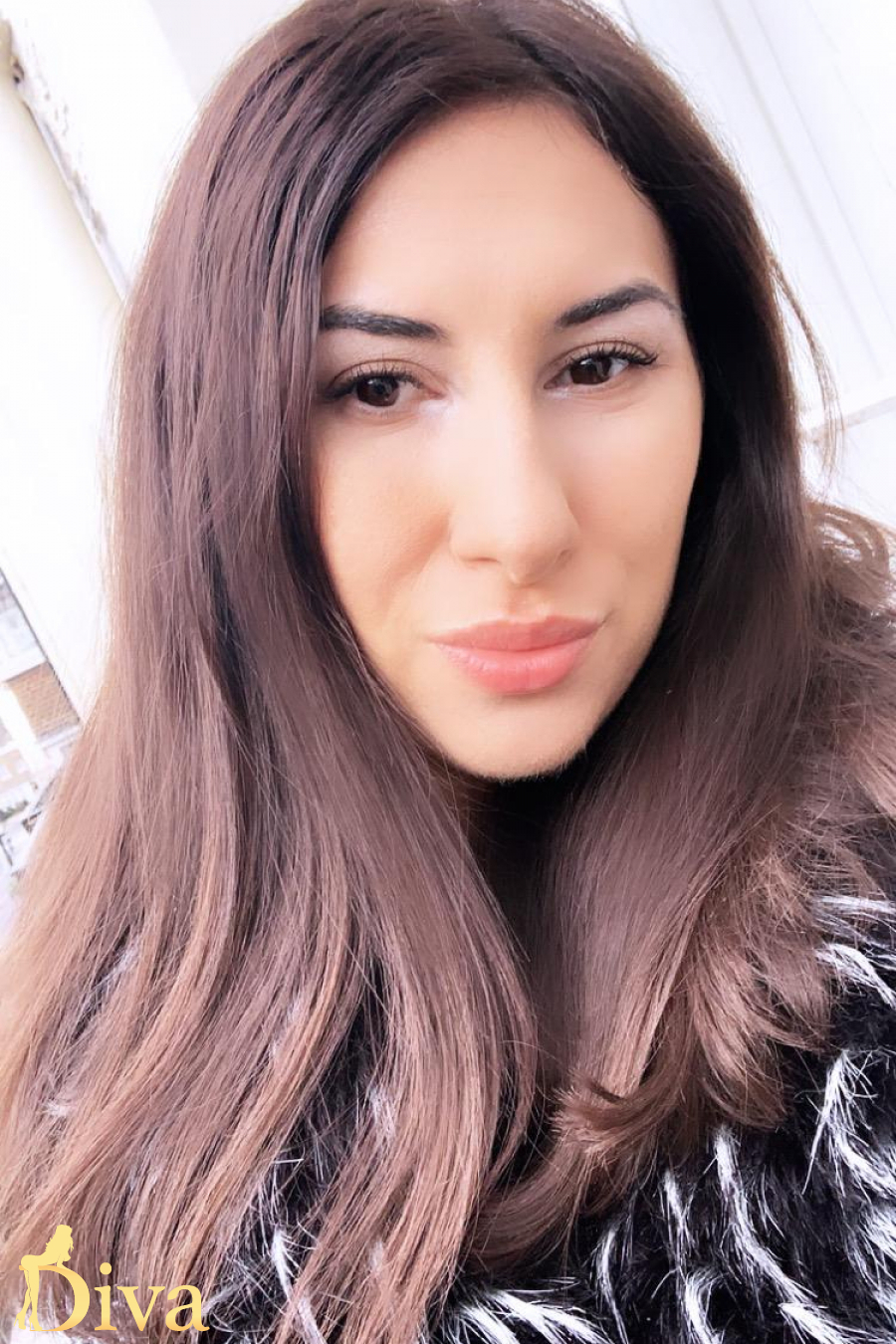 brunette-paddington-lancaster-gate-edgware-road-marble-arch-pixie-r16974565994590-0003.jpg