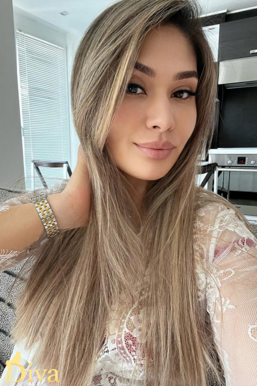 light-brown-south-kensington-knightsbridge-sloane-square-debra-r16995372667100-0001.jpg