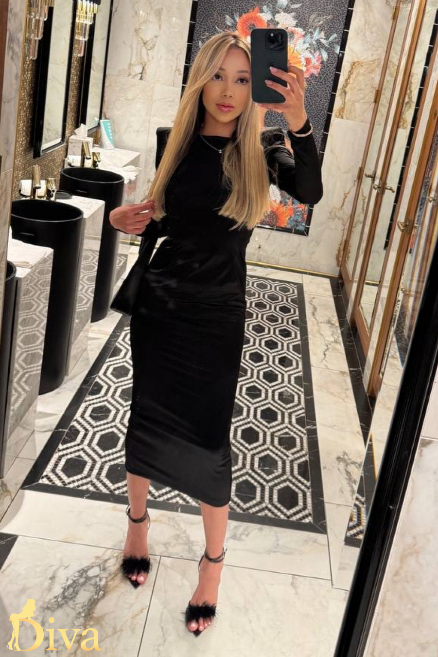 blonde-fondant-r17325622533737-0001.jpeg