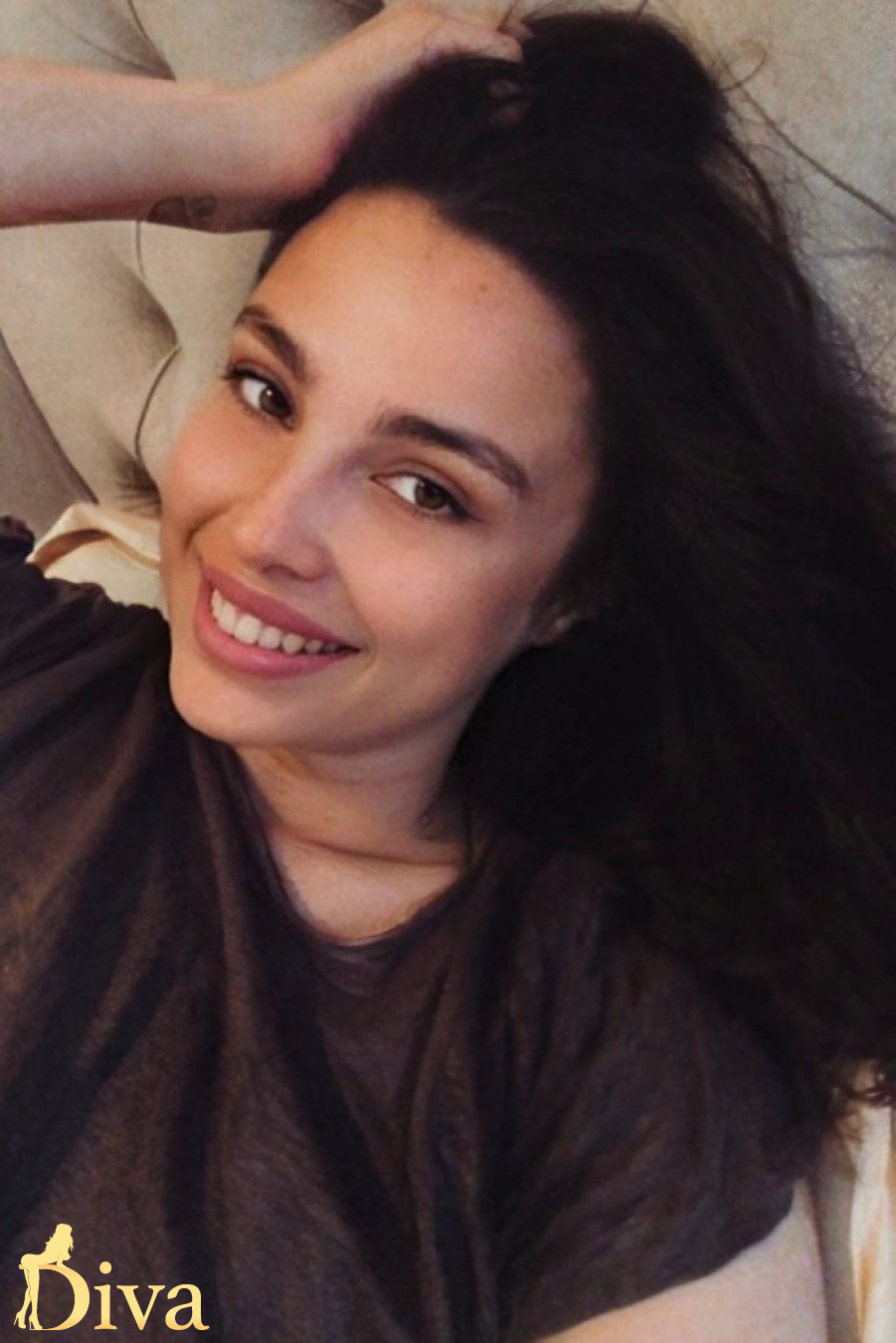 brunette-earls-court-buzana-r17177737508404-0002.jpeg