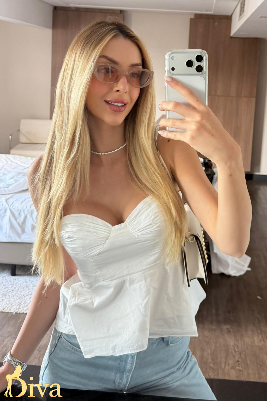 blonde-earls-court-aldona-r17671131755020-0001.jpeg