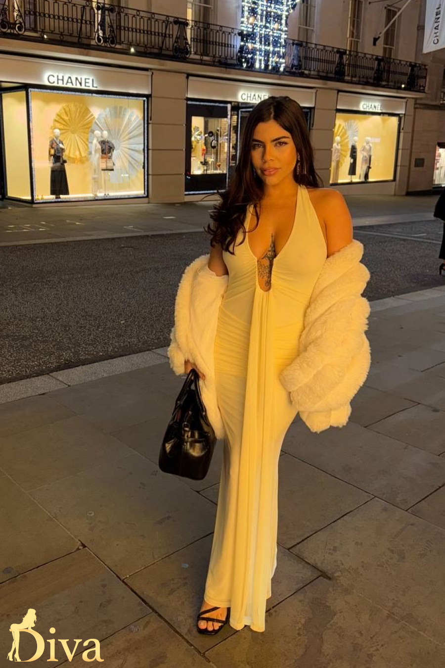 brunette-victoria-st-jamess-park-pimlico-belluna-r17656379399348-0001.jpeg