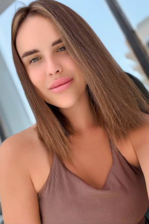 brunette-earls-court-gloucester-road-high-street-kensington-south-kensington-kessie-r17806535796701-0002.jpg