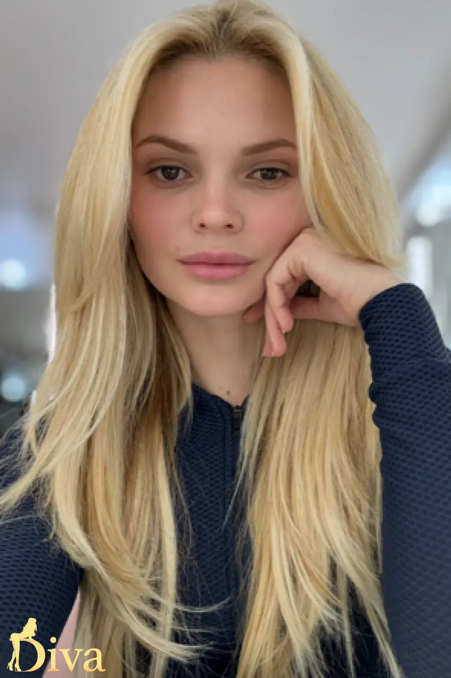 blonde-green-park-oxford-circus-piccadilly-circus-bond-street-marble-arch-snow-r17278755249215-0001.png