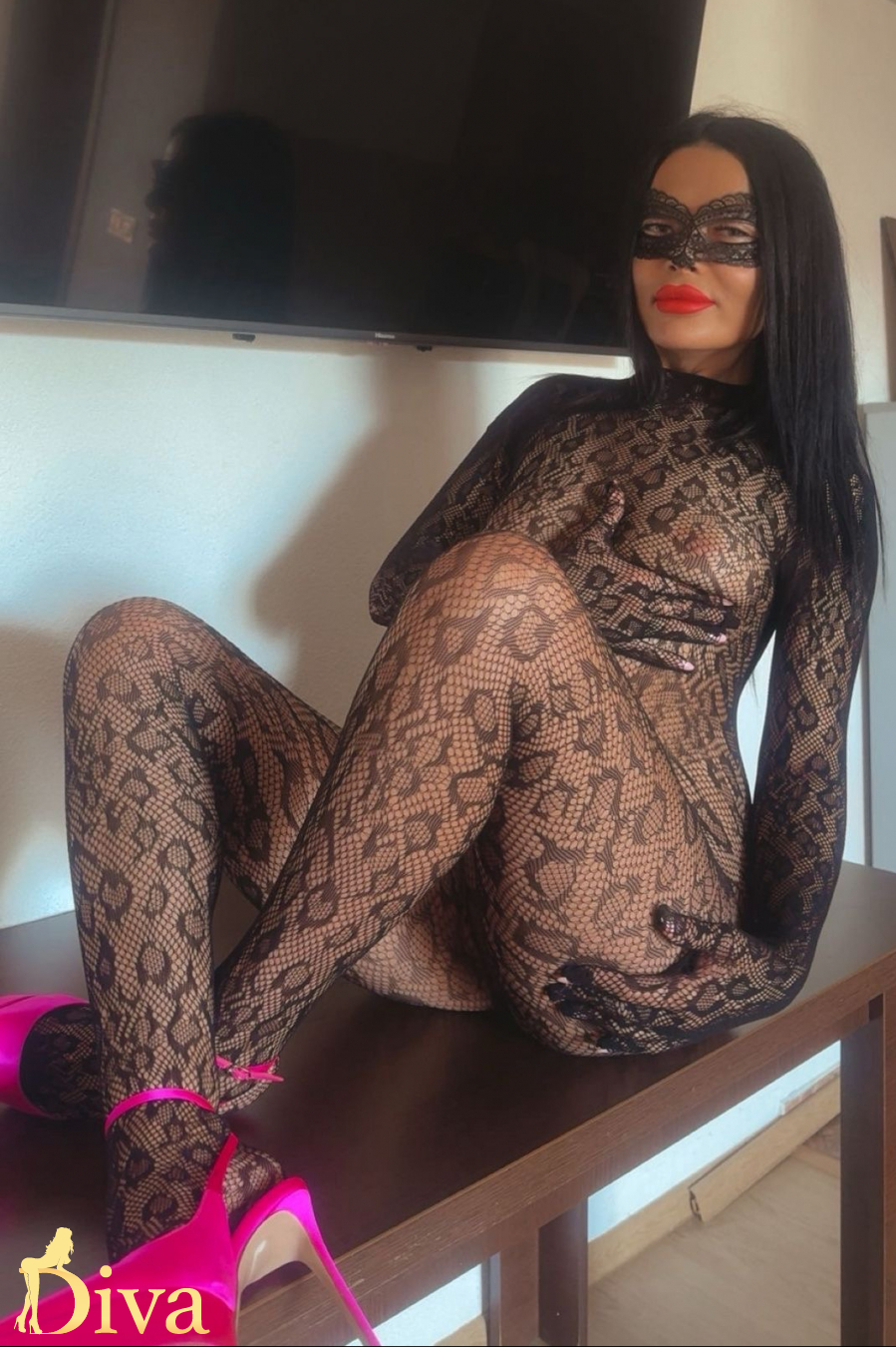 brunette-marylebone-baker-street-edgware-road-roshell-r17621960761439-0002.jpeg