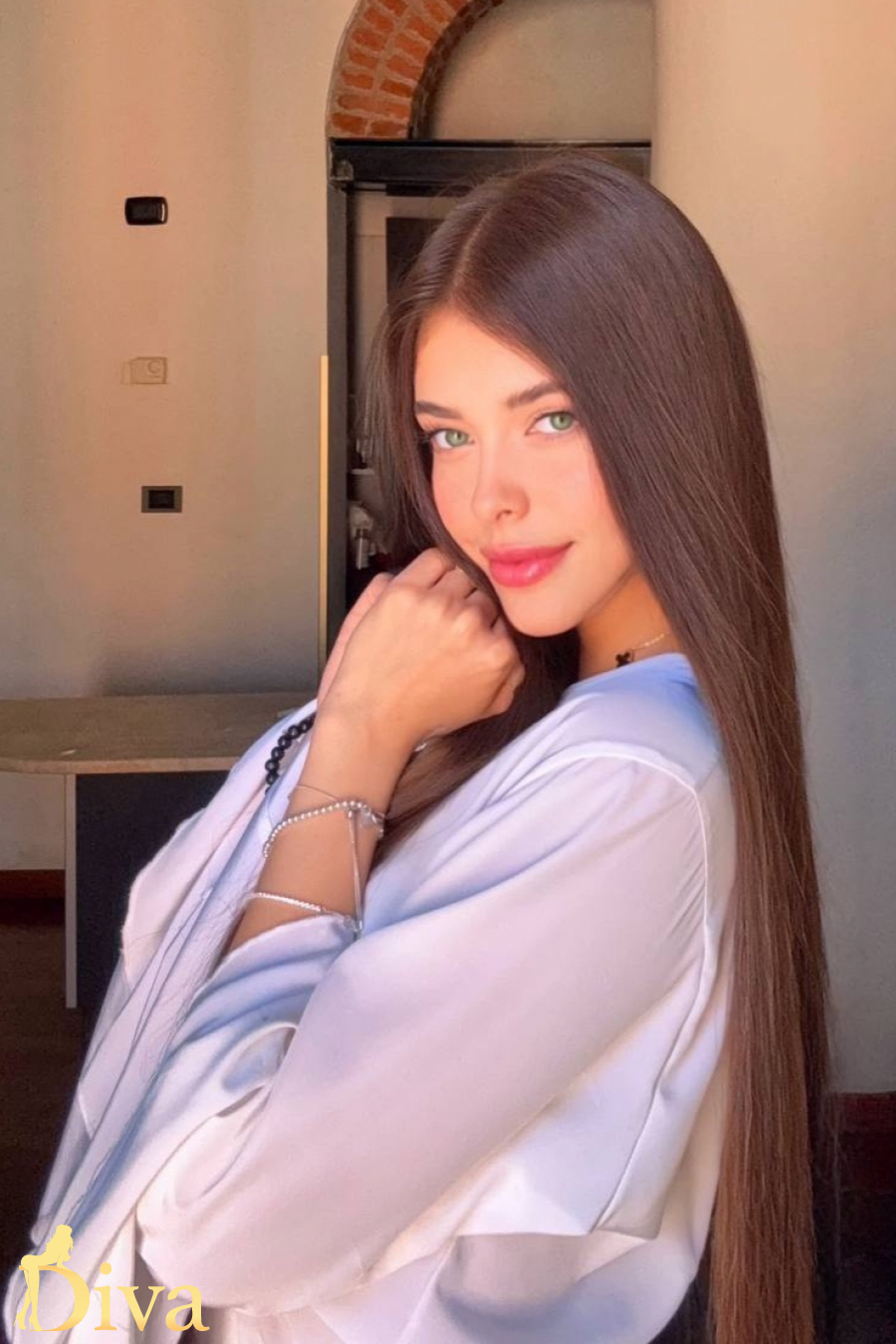 brunette-edgware-road-marylebone-paddington-cuddles-r17755527458238-0002.jpg