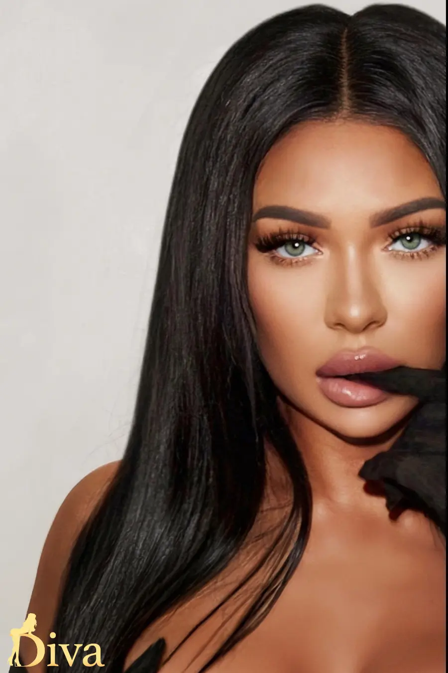 brunette-high-street-kensington-silviana-r17411985381568-0001.png