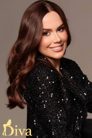 brunette-earls-court-west-brompton-gloucester-road-south-kensington-lark-r17763261502527-0002.jpg
