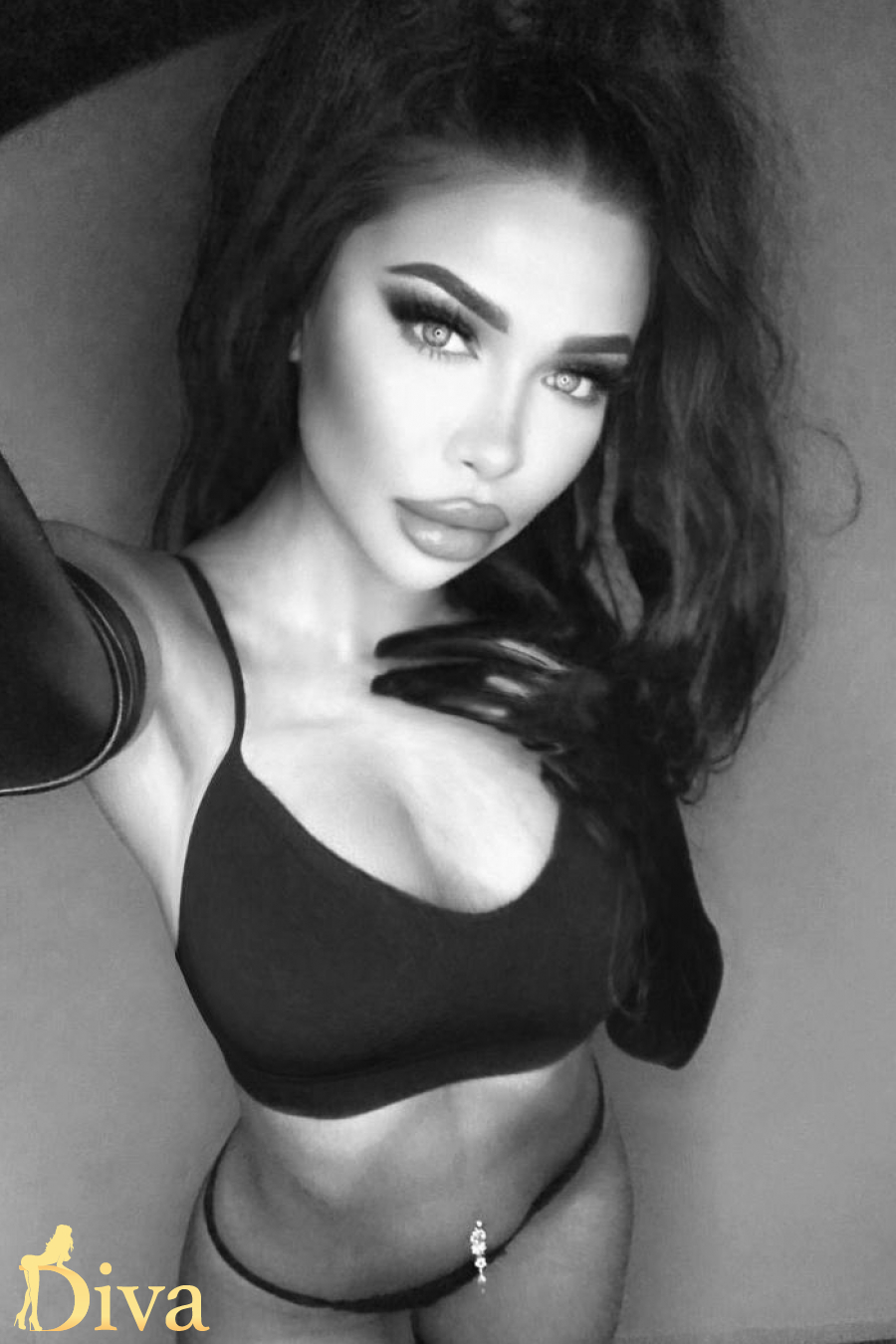 brunette-high-street-kensington-notting-hill-gate-queensway-silviana-r17417169470875-0001.jpg