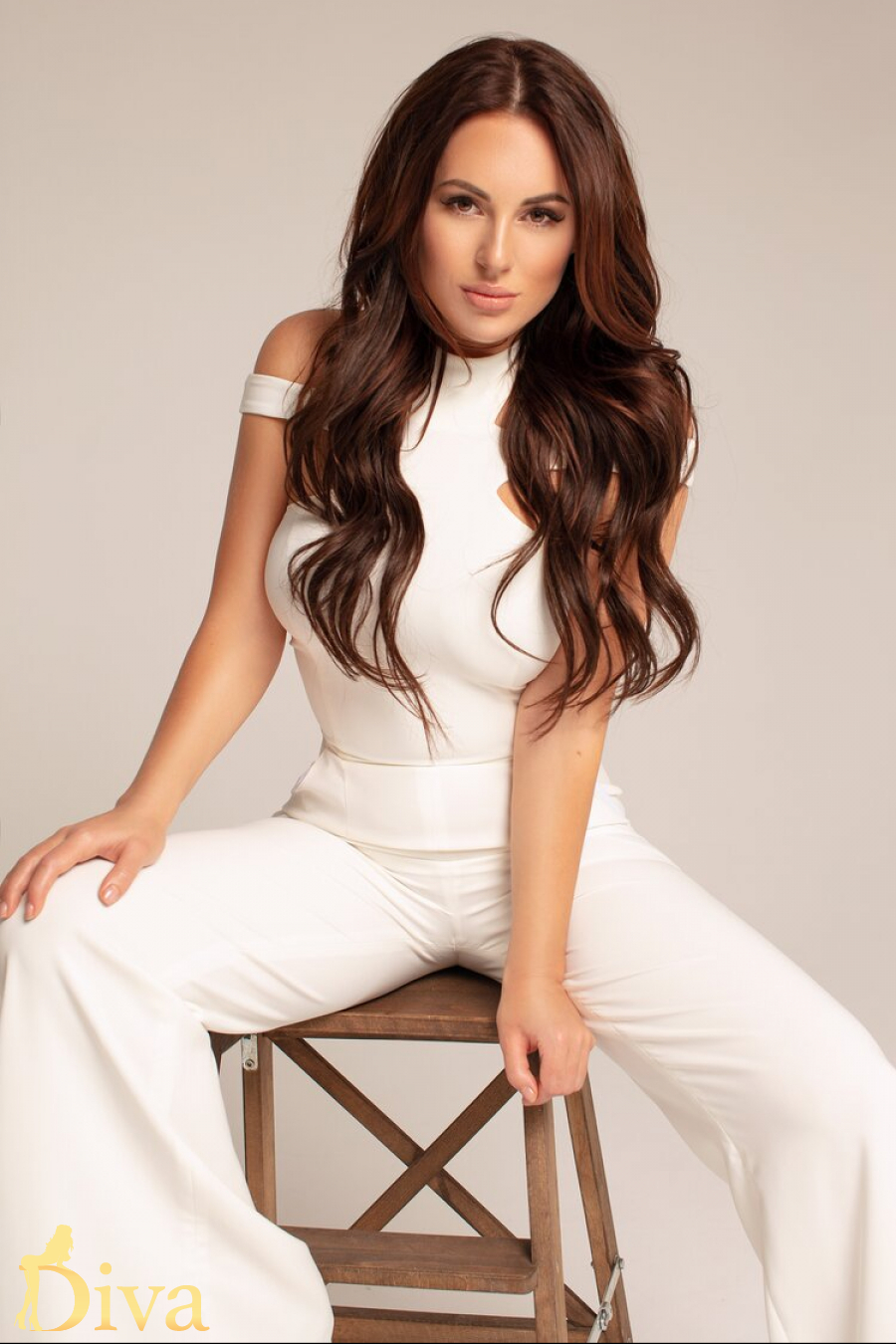 brunette-delmara-r16973565628972-0003.jpg
