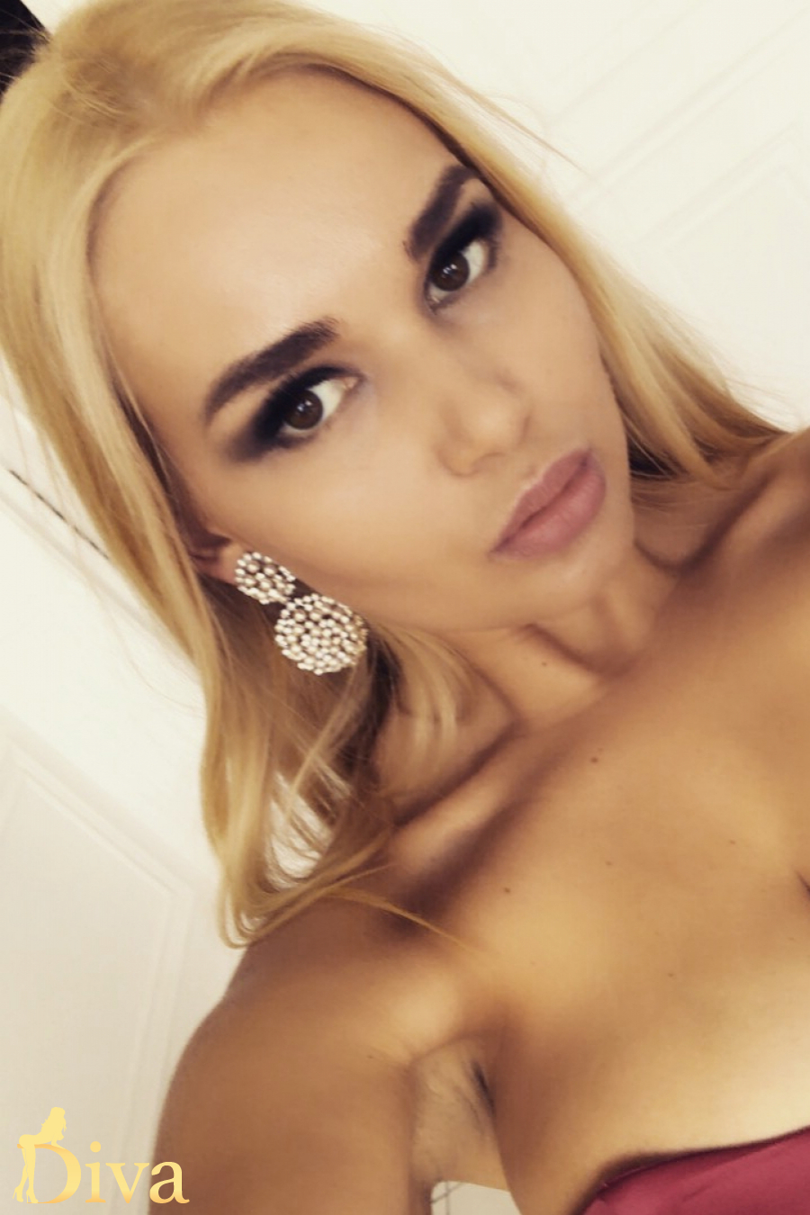 blonde-r16974710154995-0032.jpg