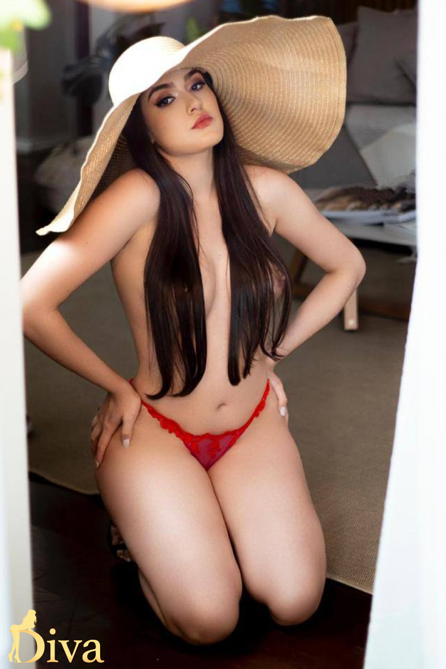 brunette-gloucester-road-south-kensington-high-street-kensington-kiyana-r17153647818684-0002.jpg