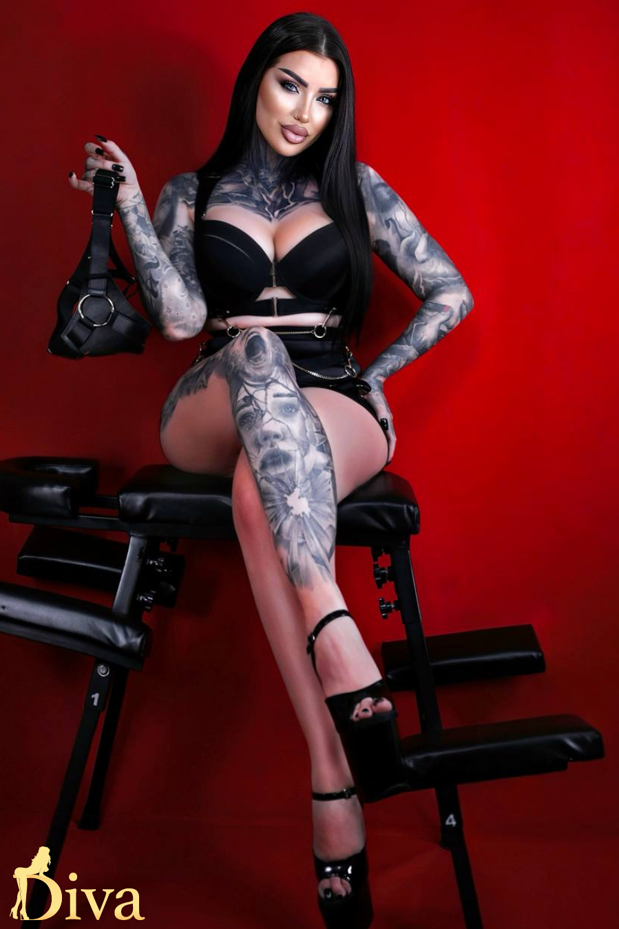 brunette-marble-arch-paddington-edgware-road-mistress-naila-r17491147306235-0002.jpg