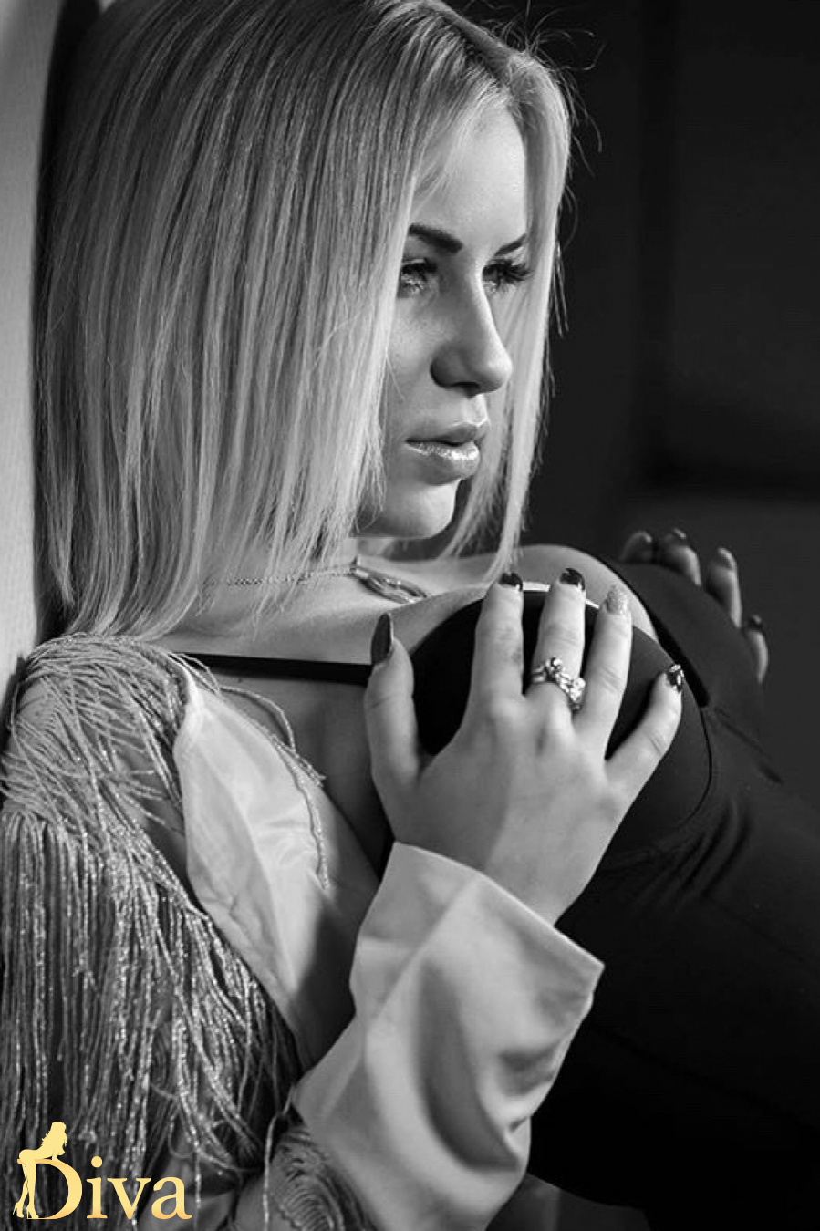 blonde-alayna-r16975377179667-0030.jpg