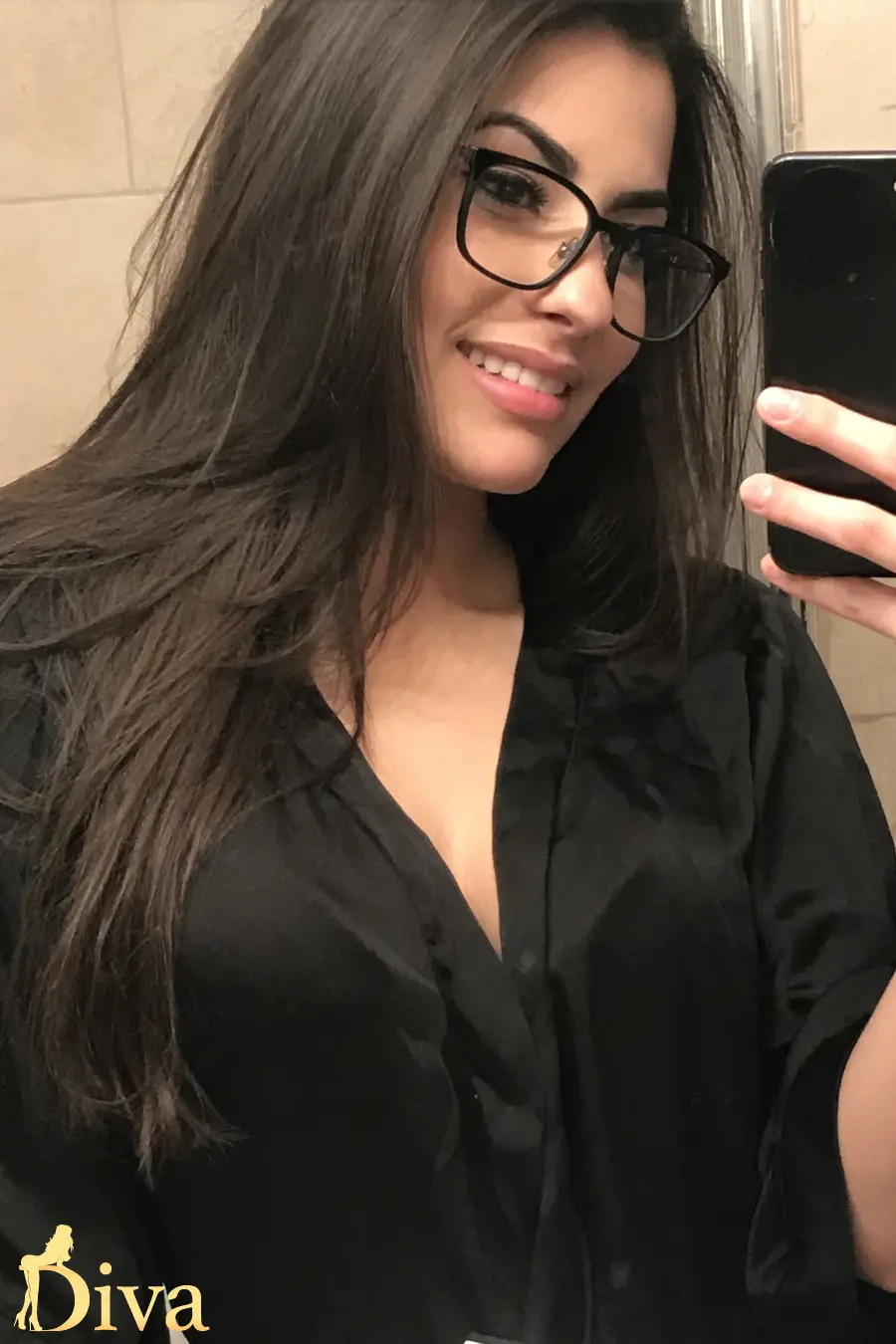 brunette-hong-kong-hesperia-r16974763122534-0010.png