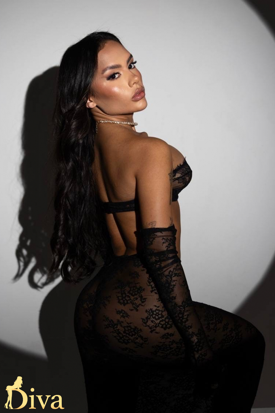 brunette-earls-court-west-kensington-west-brompton-emily-r17586532230308-0001.jpeg