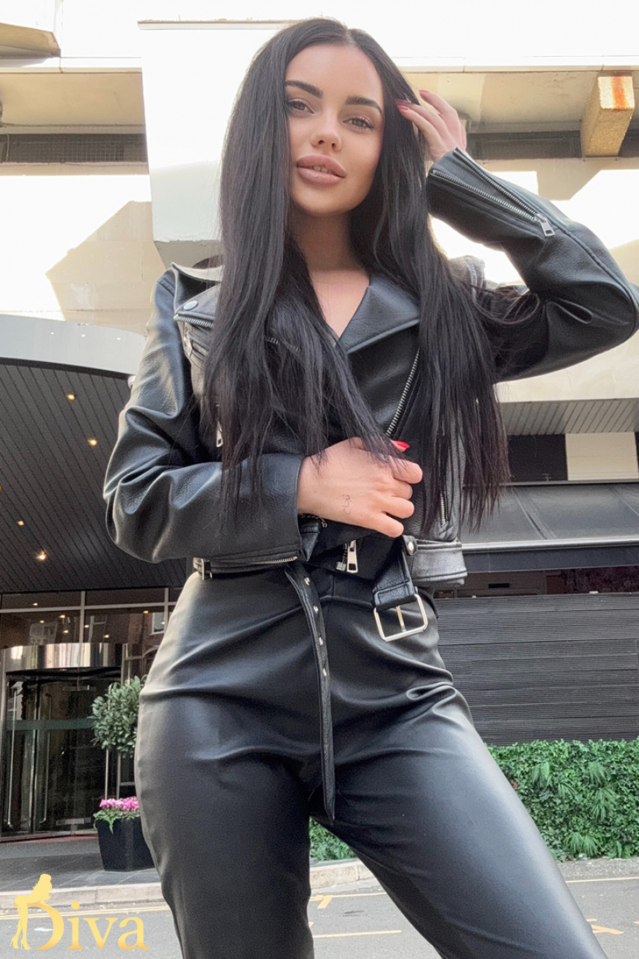 brunette-knightsbridge-sloane-square-hyde-park-corner-perfetti-r17587916259477-0002.jpg