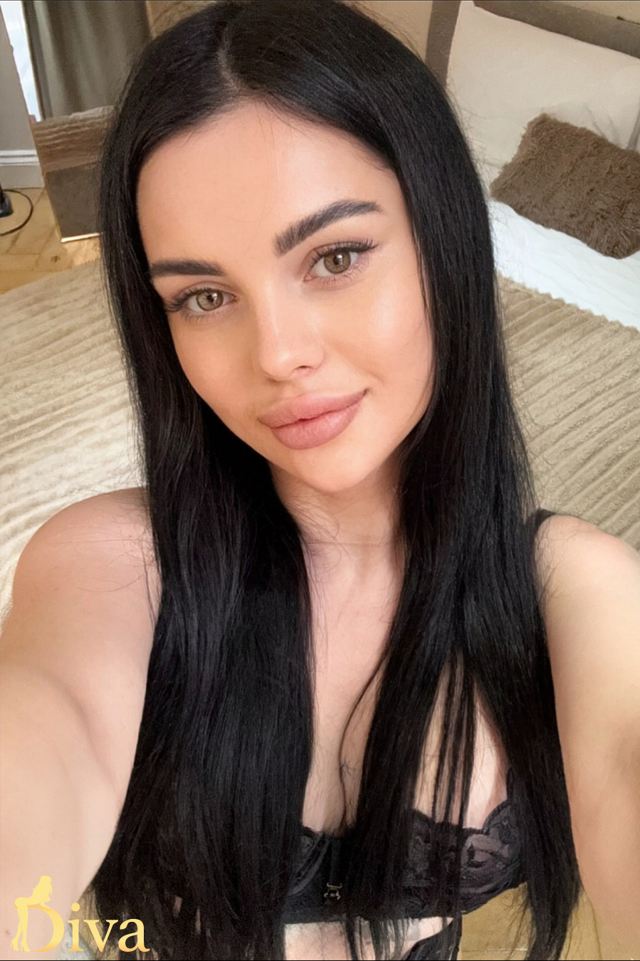 brunette-knightsbridge-sloane-square-hyde-park-corner-perfetti-r17587915907270-0001.jpg