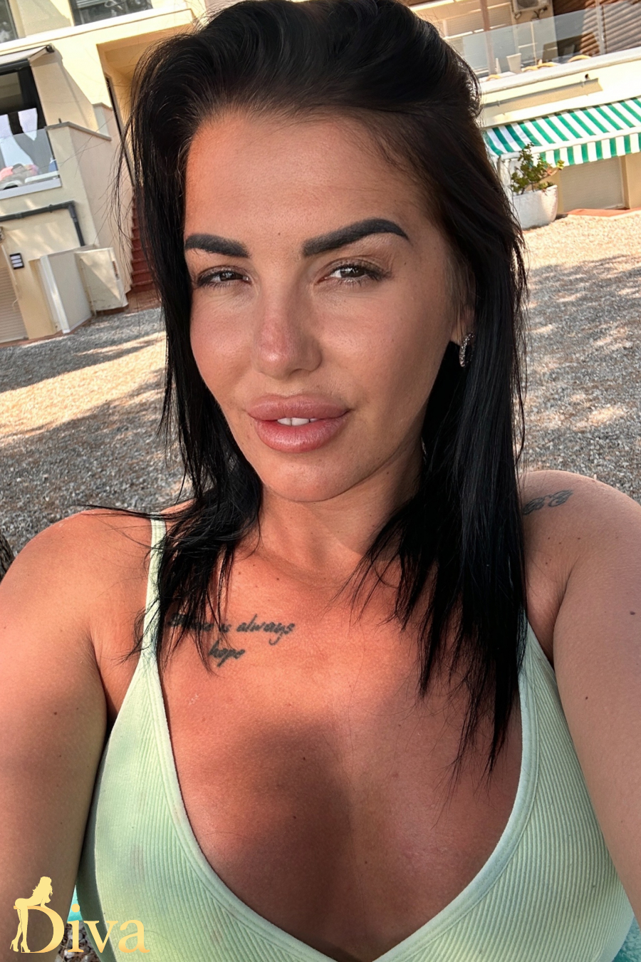 brunette-marylebone-baker-street-edgware-road-henny-r17524873548776-0001.jpeg