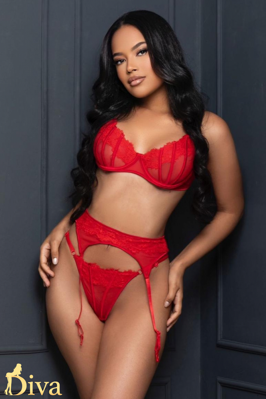 brunette-piccadilly-circus-oxford-circus-tottenham-court-road-leicester-square-roanna-r17278946557803-0002.jpg