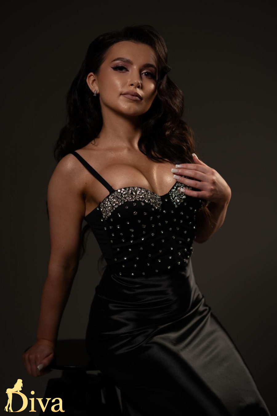 brunette-earls-court-gloucester-road-west-brompton-agora-r17575199272532-0002.jpg