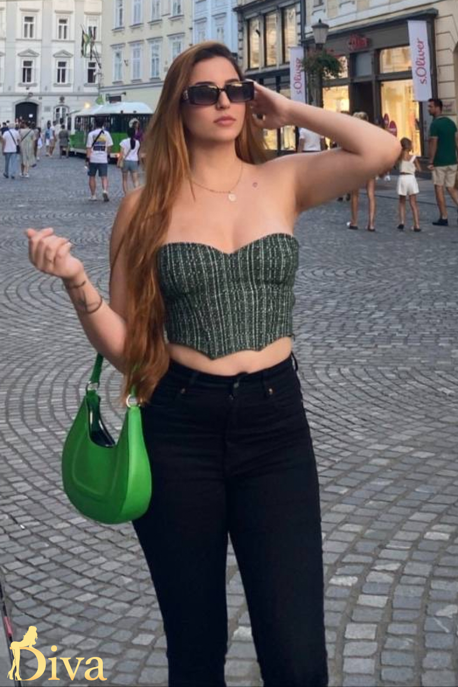 redhead-mambra-r16972793877629-0001.jpg