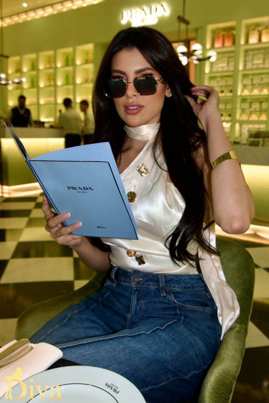 brunette-knightsbridge-sloane-square-hyde-park-corner-raquel-r17590598562284-0001.jpg