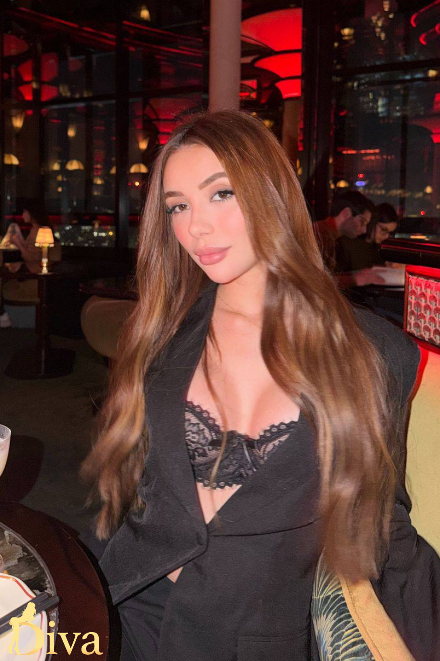 brunette-goodge-street-tottenham-court-road-warren-street-maguana-r17755033675238-0002.jpeg