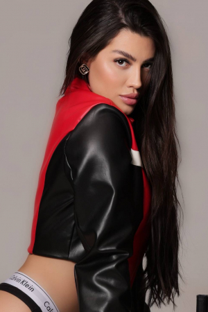 brunette-baker-street-marylebone-edgware-road-morava-r17587376790859-0001.jpeg