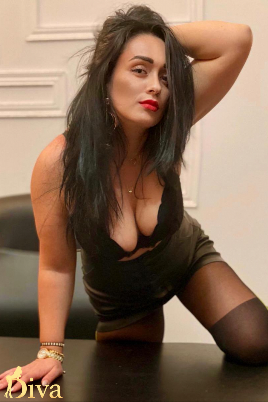brunette-marble-arch-bond-street-edgware-road-serafima-r16973764673206-0004.jpg