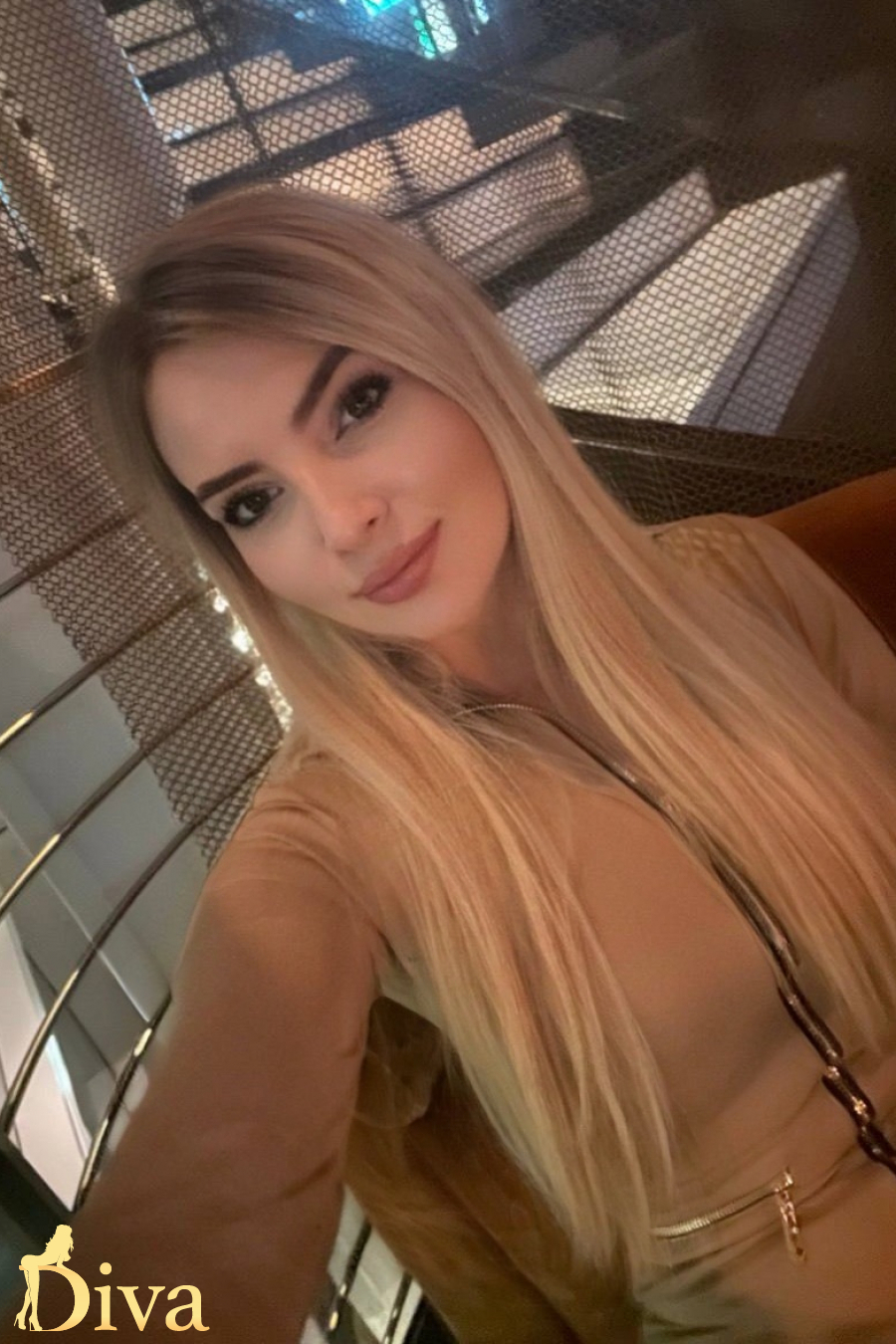 blonde-earls-court-gloucester-road-south-kensington-delissa-r17612417413724-0002.jpg