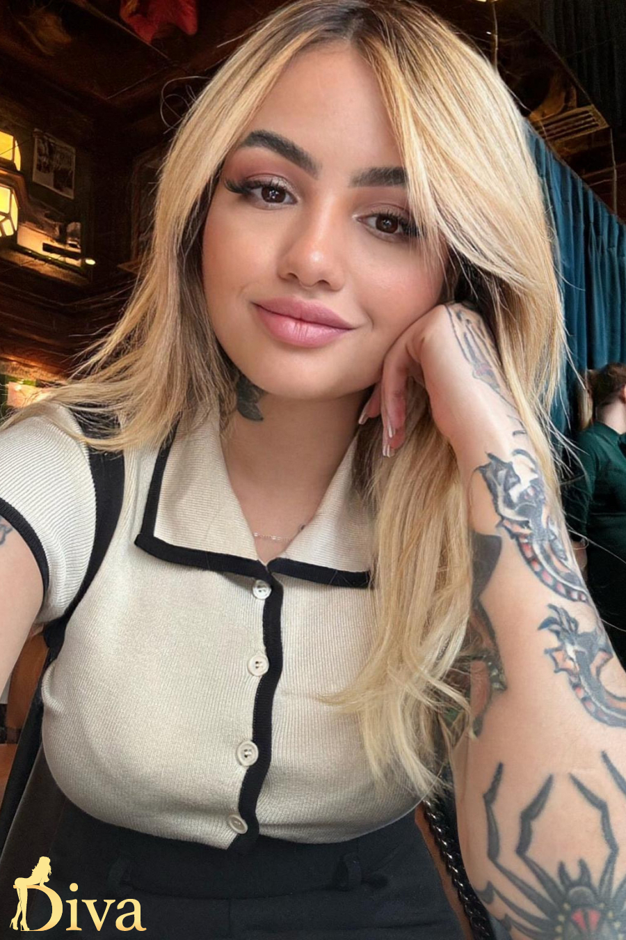 blonde-queensway-bayswater-notting-hill-gate-clover-r17240614335351-0001.jpeg