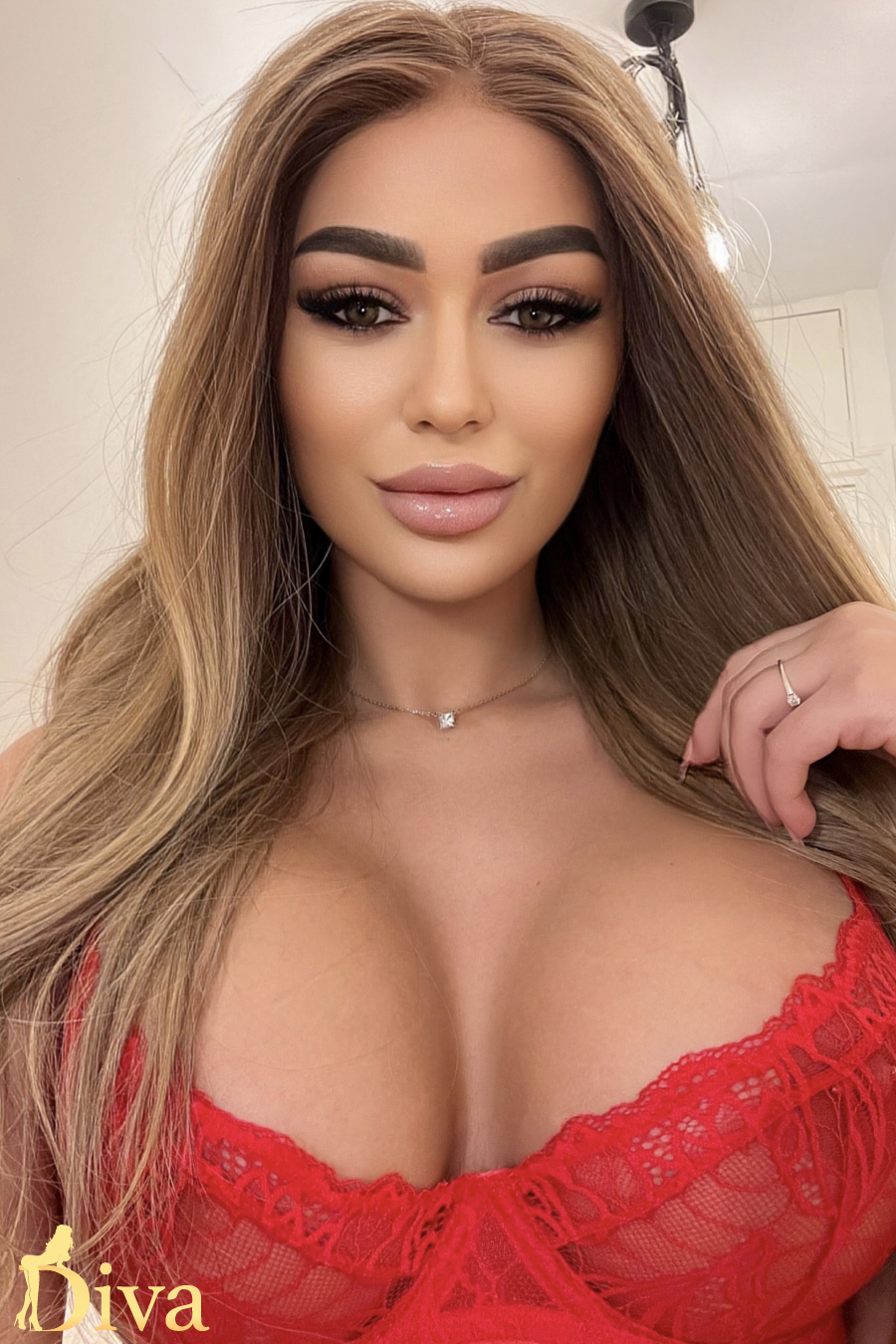 blonde-earls-court-west-brompton-gloucester-road-lassy-r16972405610668-0002.jpeg
