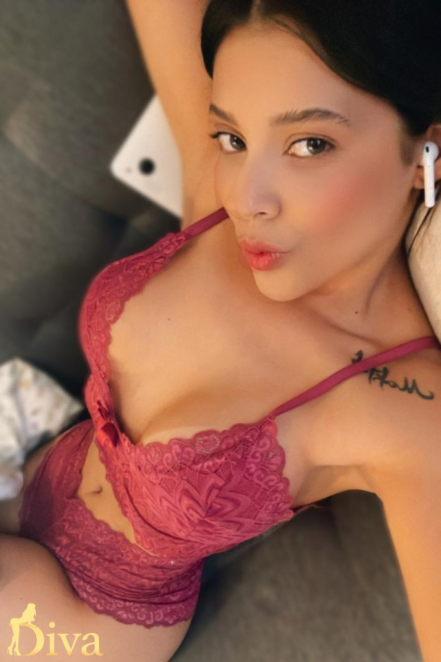 brunette-west-kensington-barons-court-west-brompton-earls-court-nerisa-r17537012750832-0001.jpeg