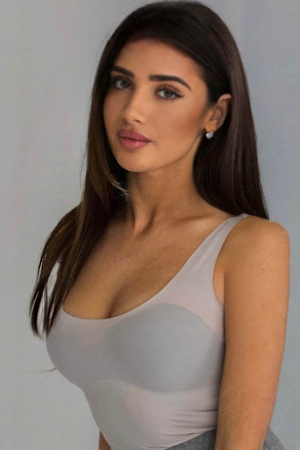 brunette-earls-court-south-kensington-gloucester-road-ruri-r17791925393173-0002.jpg