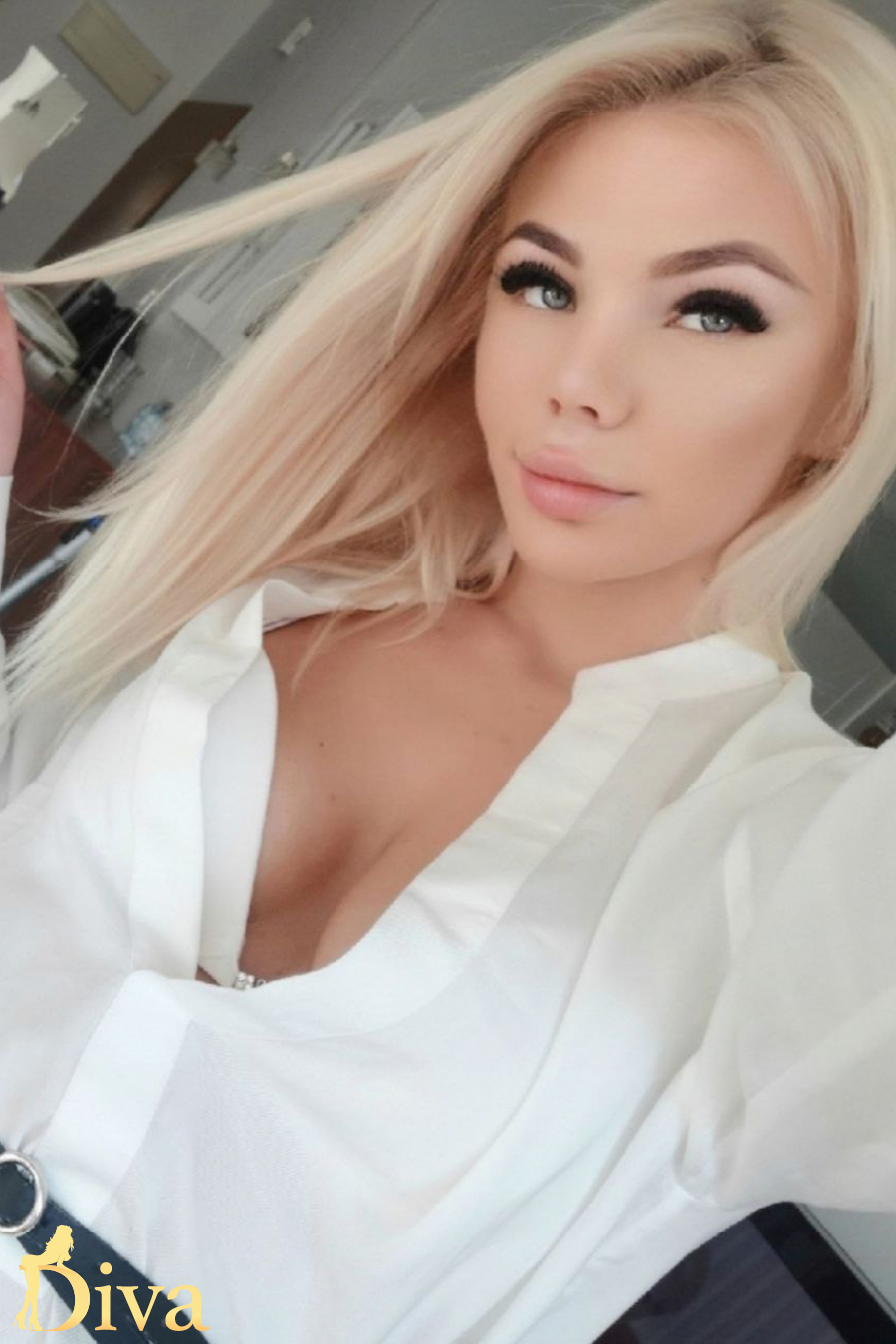 blonde-earls-court-gloucester-road-south-kensington-west-brompton-daenerys-r16972784924599-0001.jpg